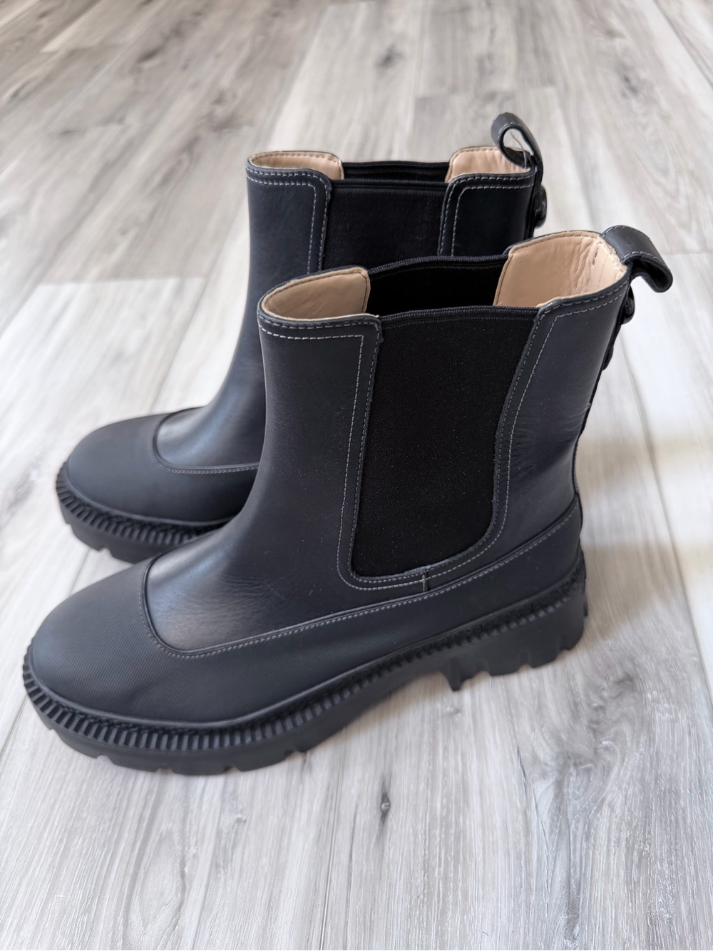 Coach Jayla Chelsea Leather Lug Sole Boots Black Women’s 9.5 NWOB